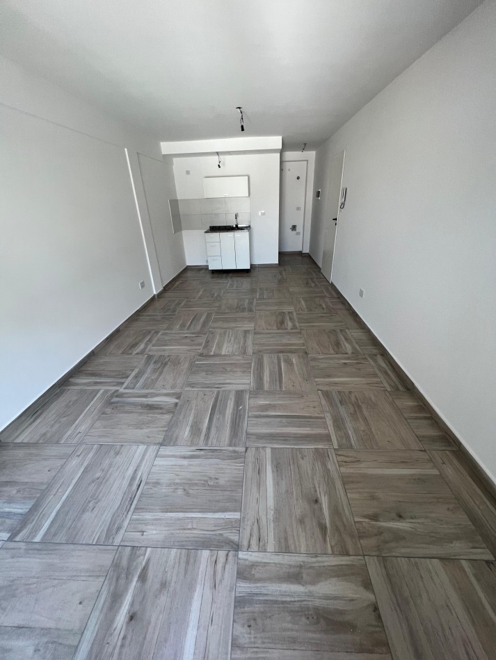 Dpto monoambiente APTO CRED con balcon y cochera poca antiguedad 1er piso por escalera, ubicado Azara 851, Lomas de Zamora