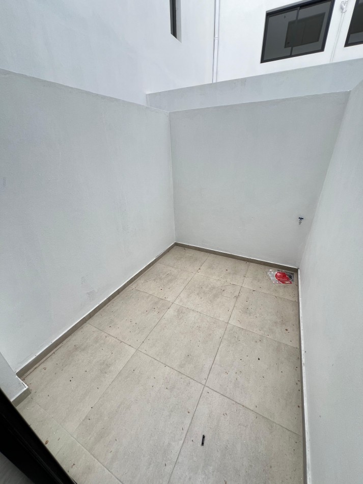 Dpto monoamb, interno con patio a estrenar pb, ubicado en Bolivar 359 Lomas de Zamora