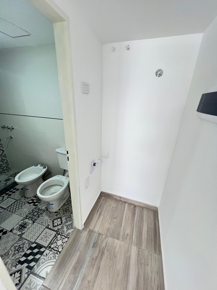 Monoambiente,1er piso  interno a estrenar, ubicado en Gorriti 632 Lomas de Zamora
