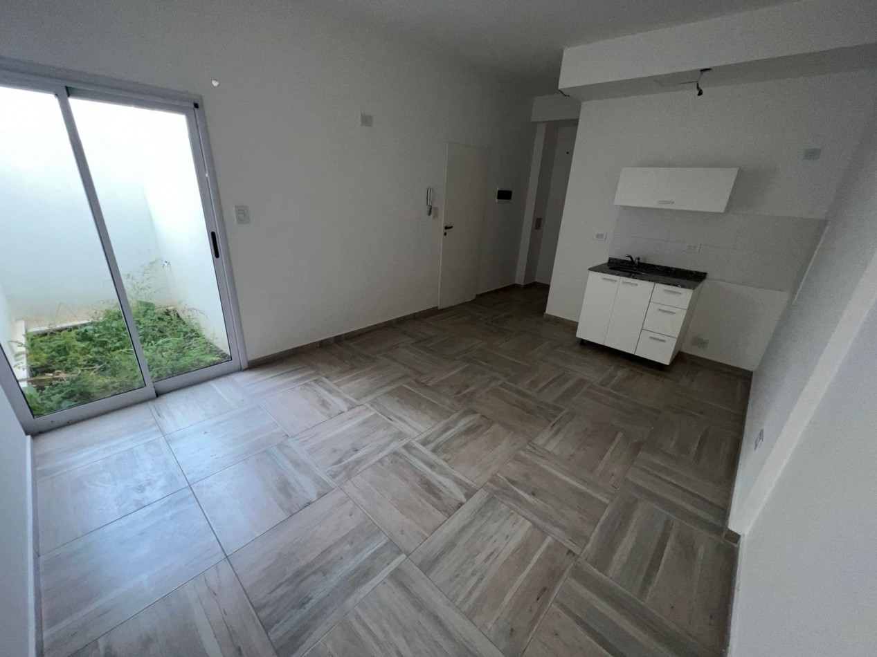 Dpto monoamb, interno con patio a estrenar pb, ubicado en Bolivar 359 Lomas de Zamora