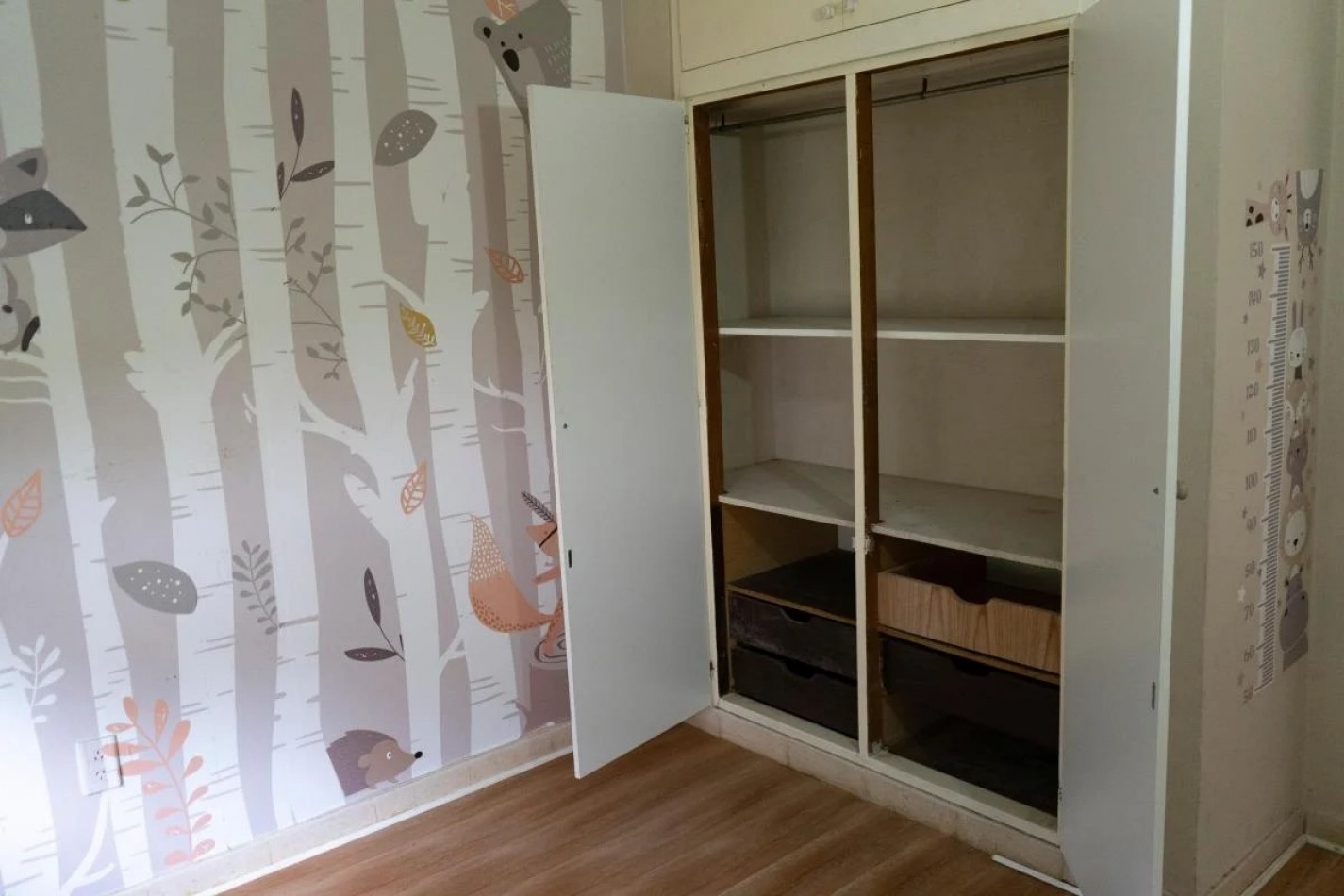 Importante lote con casa 3 amb, muy buena ubicacion: en Luis Davila 400, Llavallol