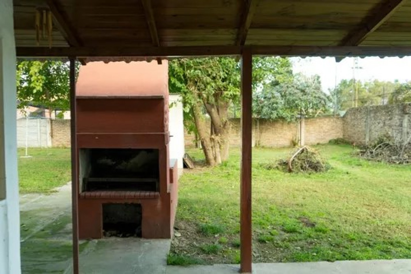 Importante lote con casa 3 amb, muy buena ubicacion: en Luis Davila 400, Llavallol