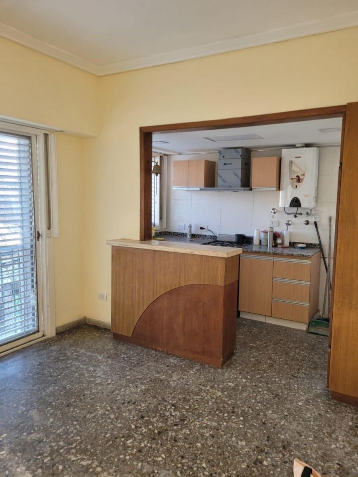 Dpto semipiso 3 amb con balcon al frente, apto credito. Excelente ubicacion: 20 de Septiembre 2989, Lanus Oeste
