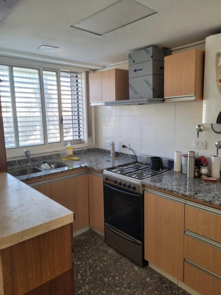 Dpto semipiso 3 amb con balcon al frente, apto credito. Excelente ubicacion: 20 de Septiembre 2989, Lanus Oeste