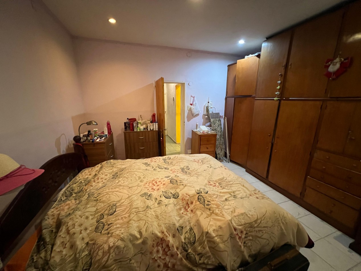 Casa 3 amb con cochera y parque, ubicado en Alvarez Thomas 642 Lomas de Zamora