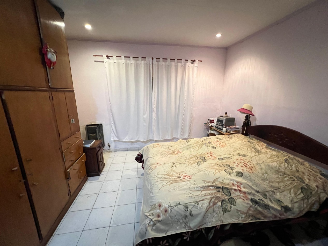 Casa 3 amb con cochera y parque, ubicado en Alvarez Thomas 642 Lomas de Zamora