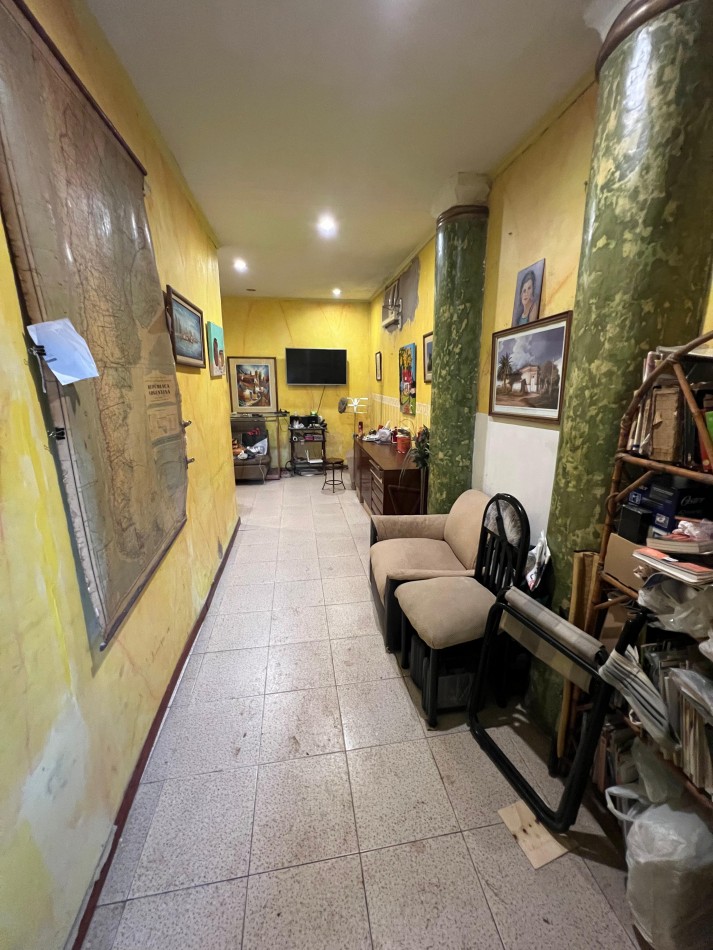 Casa 3 amb con cochera y parque, ubicado en Alvarez Thomas 642 Lomas de Zamora