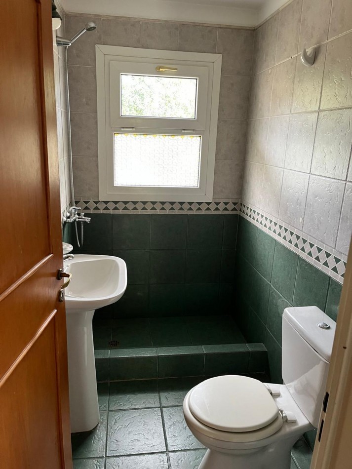 Casa quinta con quincho en ladera del Cerro Piltriquitron