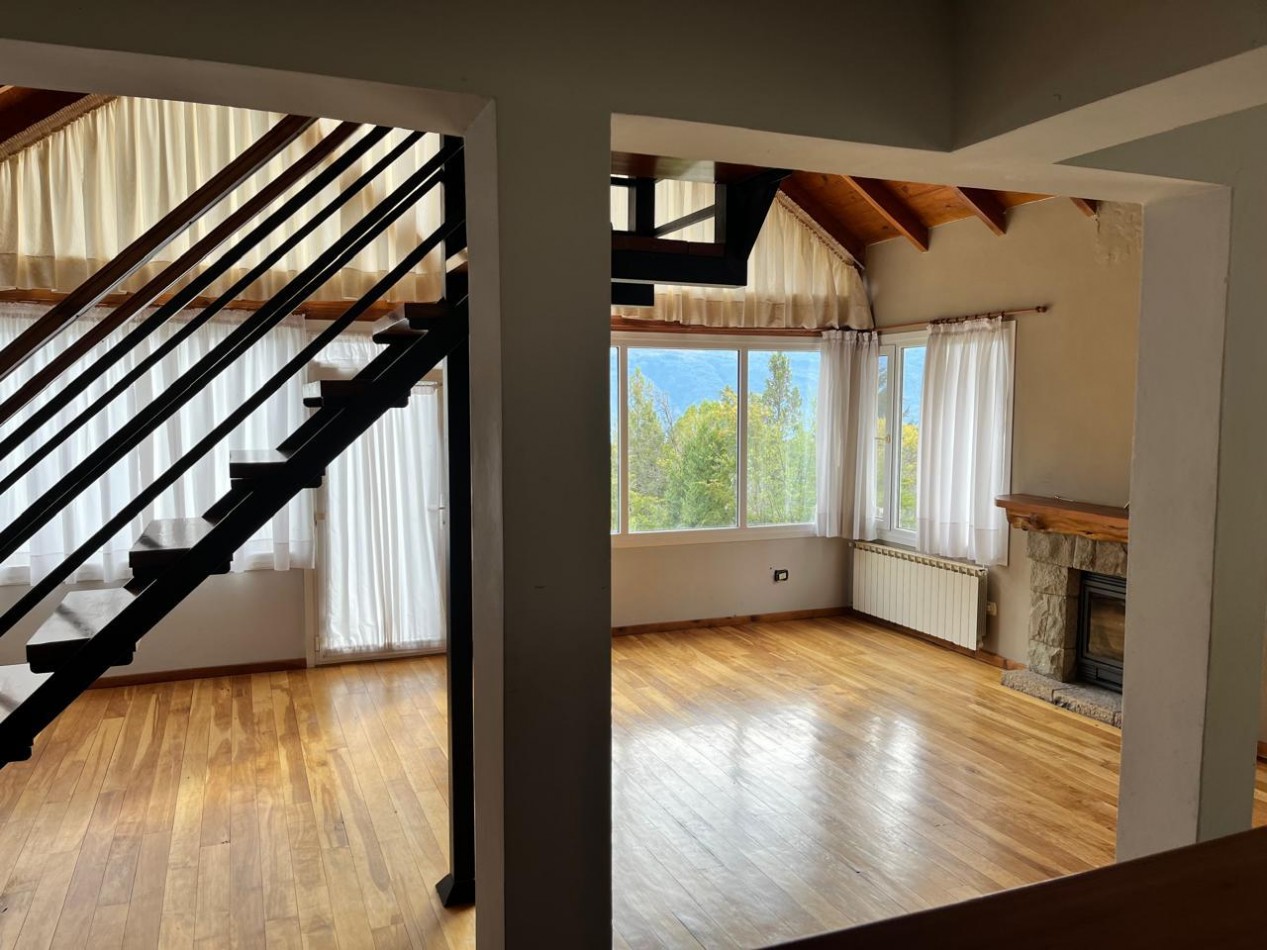 Casa quinta con quincho en ladera del Cerro Piltriquitron