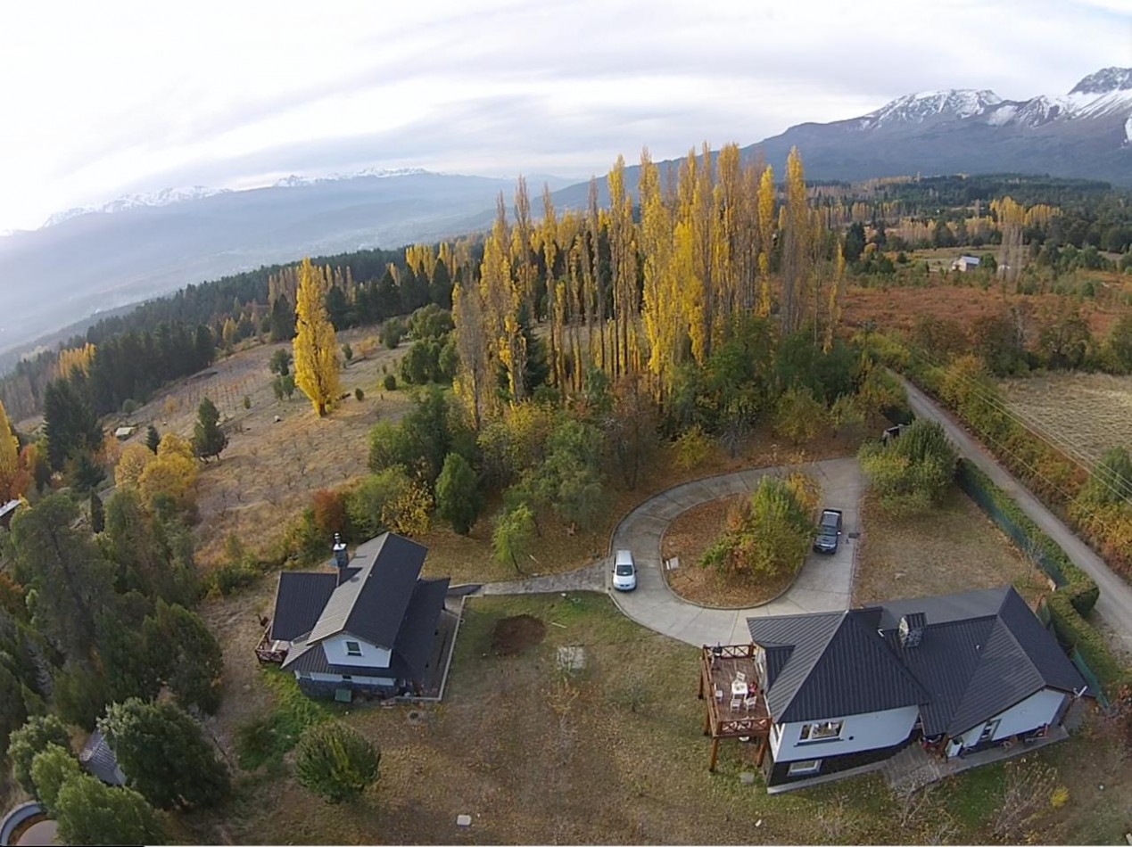 Casa quinta con quincho en ladera del Cerro Piltriquitron