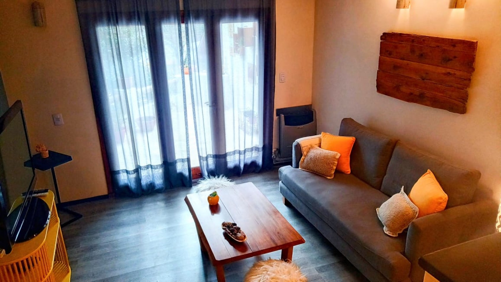 Departamento tipo duplex amoblado a pocas cuadras del centro
