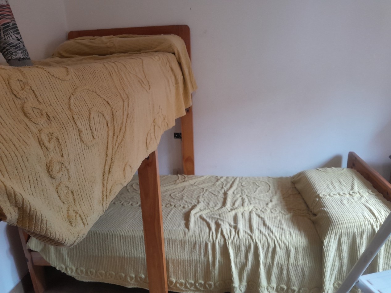 SE VENDE CHALET AL MEDIO EN PH 
