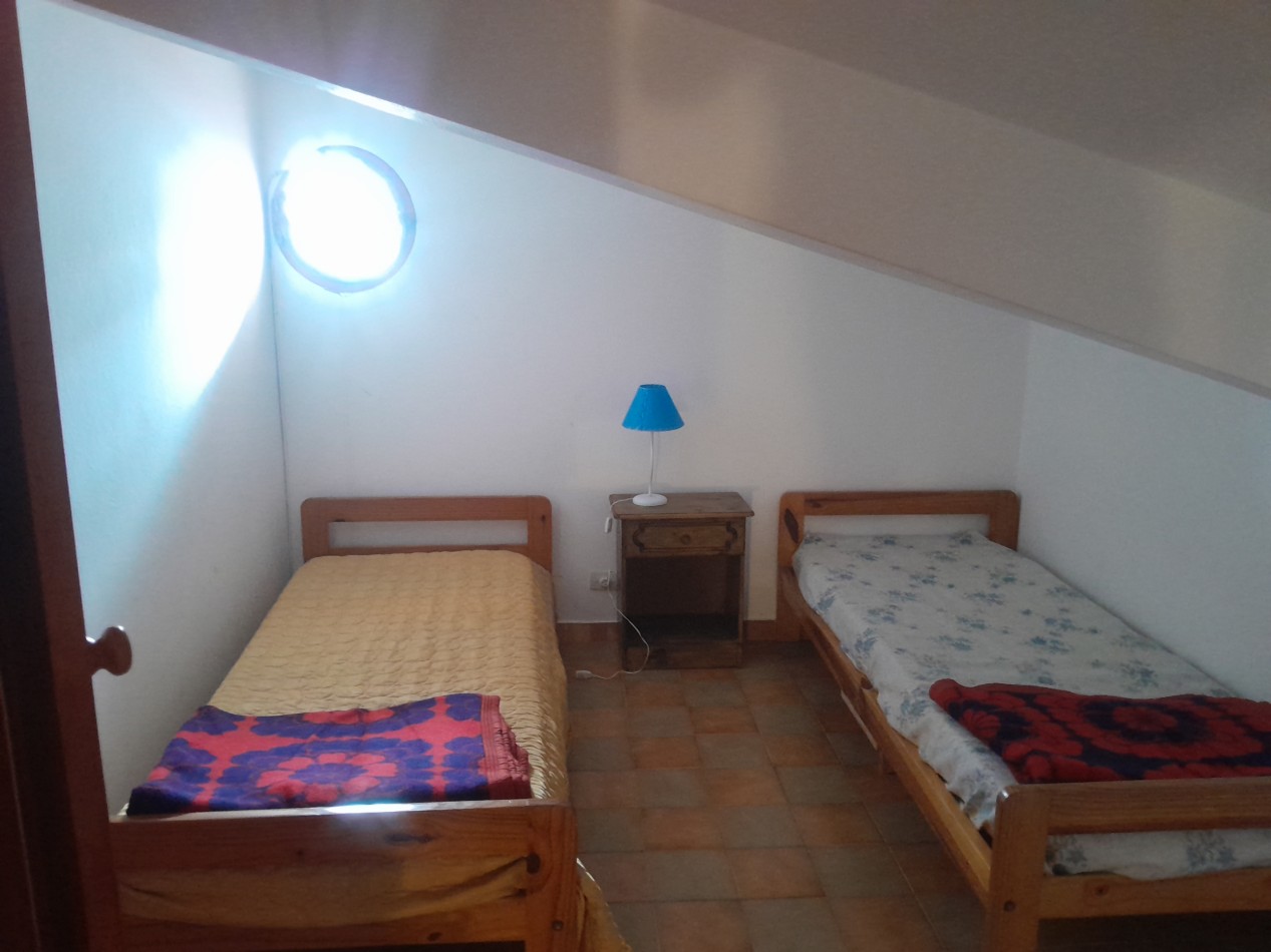 SE VENDE CHALET AL MEDIO EN PH 