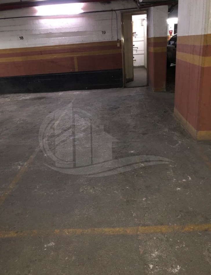 Cochera en Quilmes Centro