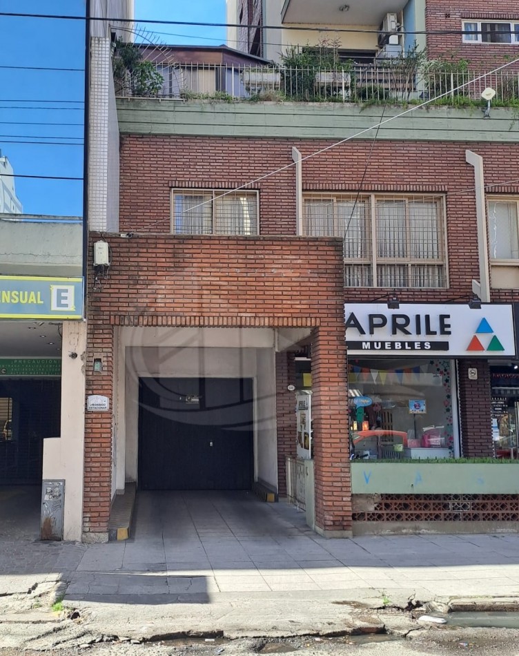 Cochera en Quilmes Centro