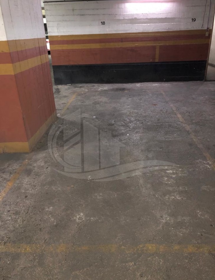 Cochera en Quilmes Centro