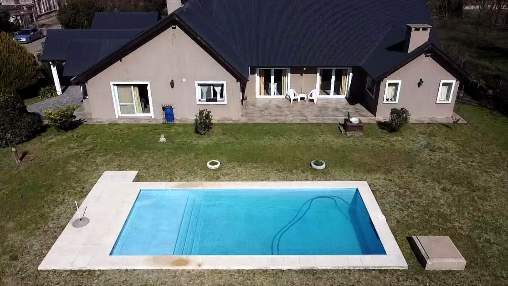 Casa 10 ambientes - uribelarrea - cañuelas