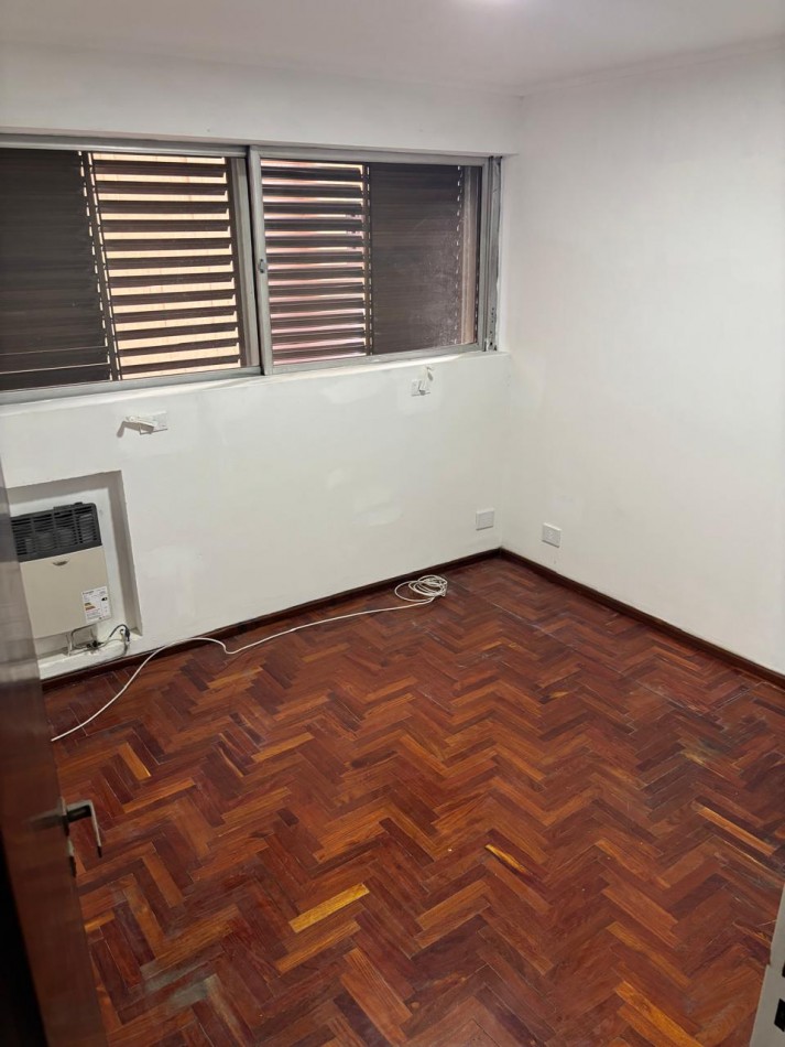 Alquiler Departamento 3 dormitorios 3 baños frente Plaza España con cohera Nueva Cordoba
