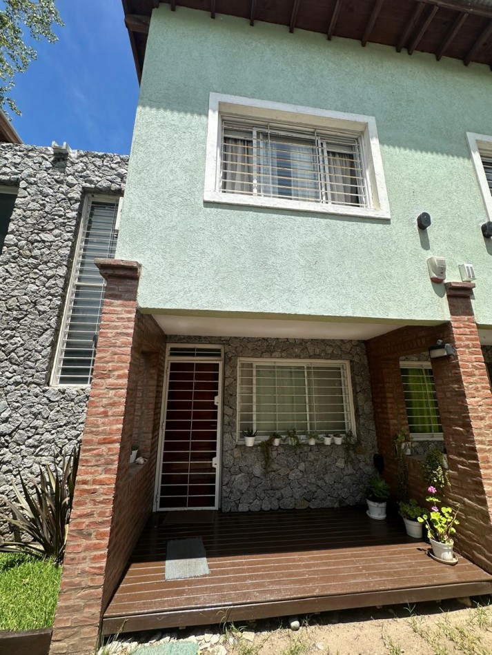 OPORTUNIDAD! VENTA DUPLEX CON RENTA !! 3AMB CON PATIO !!
