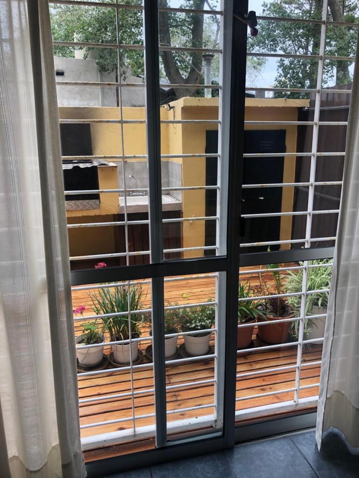 OPORTUNIDAD! VENTA DUPLEX CON RENTA !! 3AMB CON PATIO !!