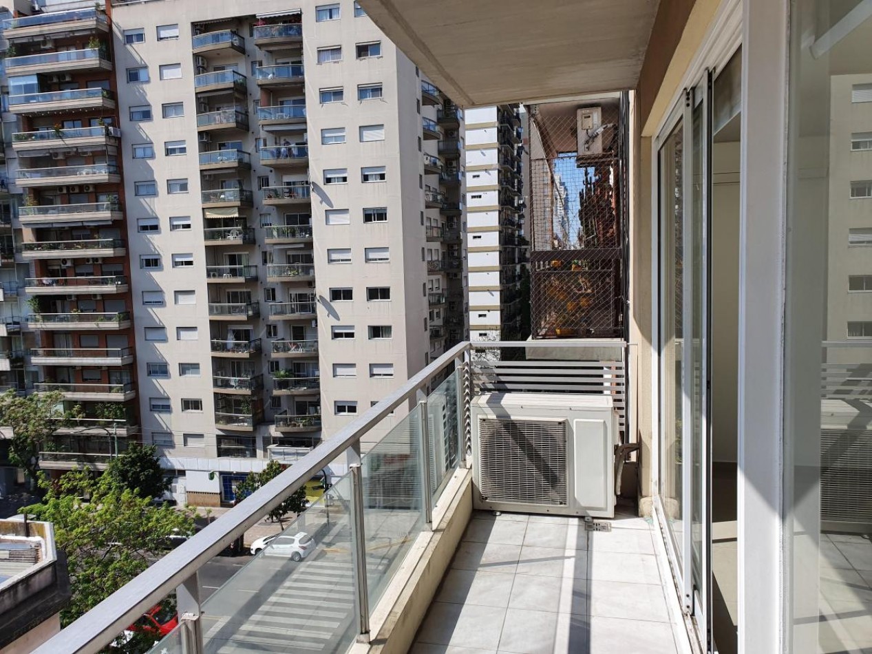 ESPECTACULAR Dos ambientes mas escritorio  con  balcon aterrazado con  QUINCHO y PARRILLA propia