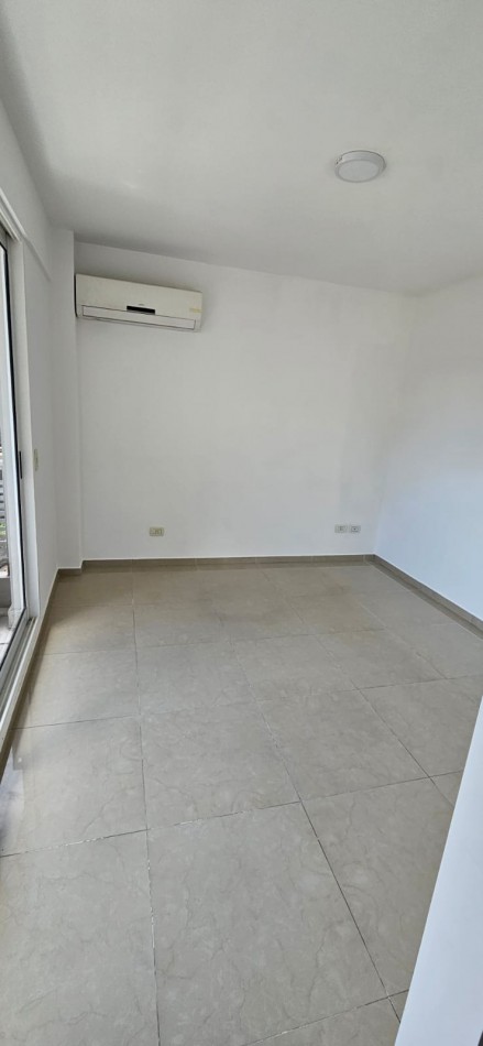 ESPECTACULAR Dos ambientes mas escritorio  con  balcon aterrazado con  QUINCHO y PARRILLA propia