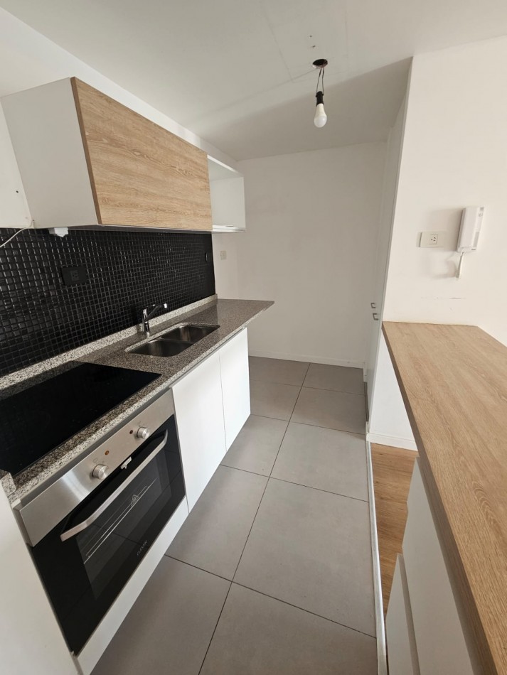 Hermoso 2 ambientes con cochera fija cubierta en edificio de CATEGORIA / La Palmera de Villa Crespo