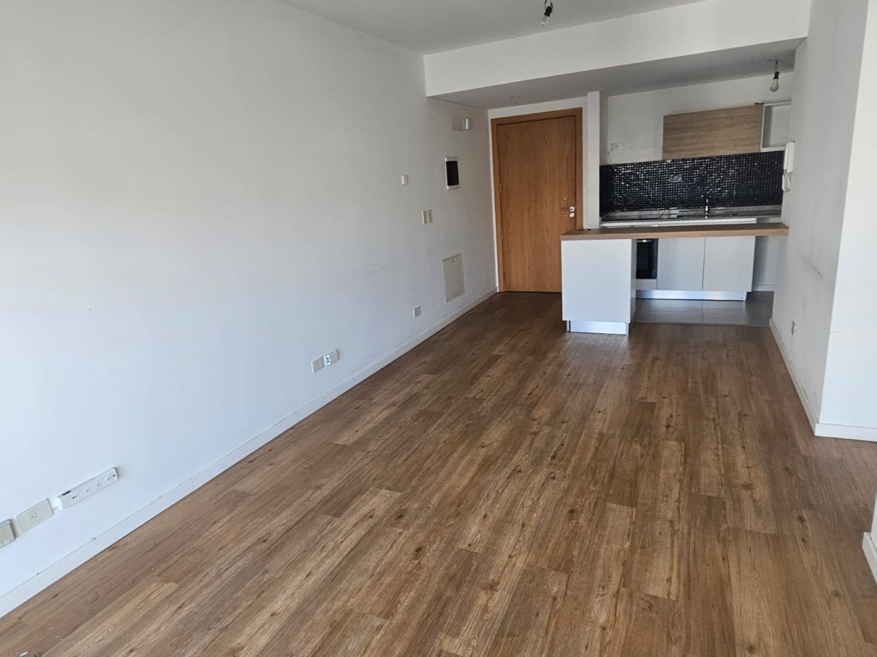 Hermoso 2 ambientes con cochera fija cubierta en edificio de CATEGORIA / La Palmera de Villa Crespo
