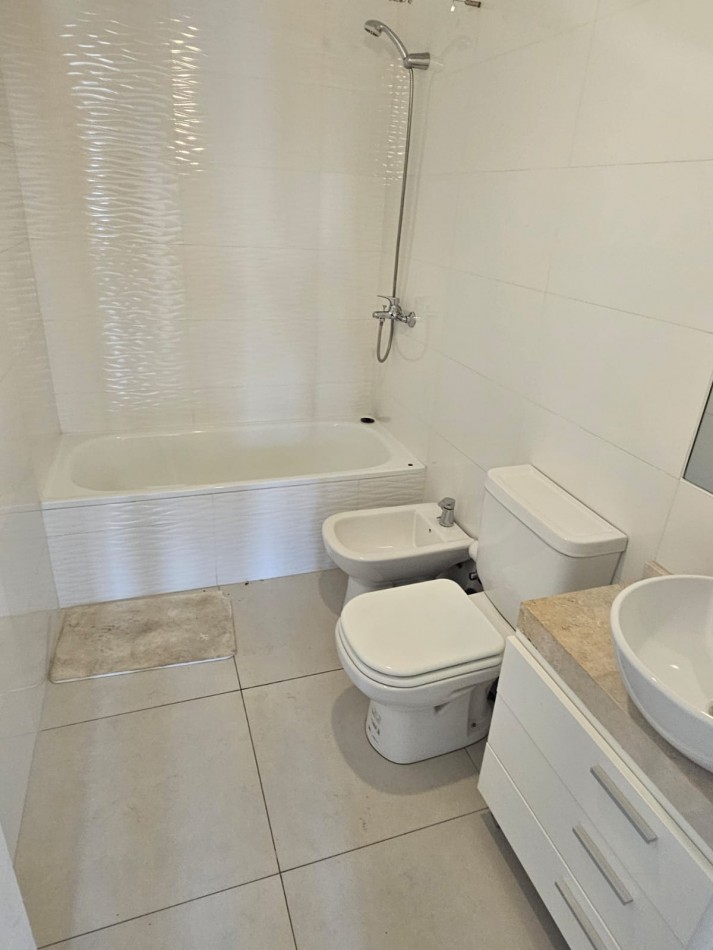 Hermoso 2 ambientes con cochera fija cubierta en edificio de CATEGORIA / La Palmera de Villa Crespo