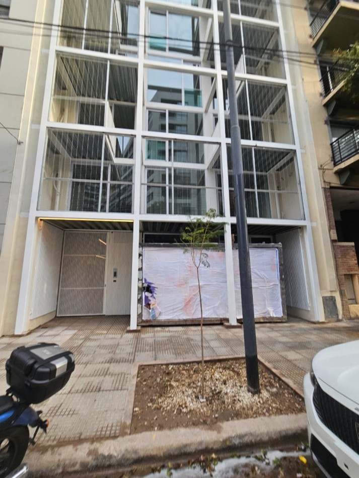 Hermoso 2 ambientes a estrenar con toilette de recepcion y dormitorio en suite . 60 metros totales