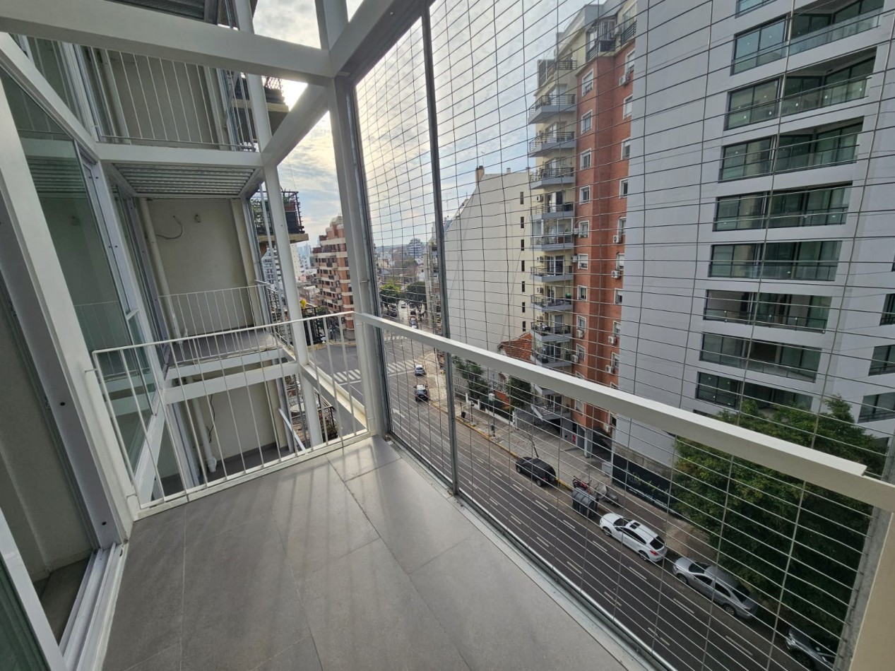 Hermoso 2 ambientes a estrenar con toilette de recepcion y dormitorio en suite . 60 metros totales