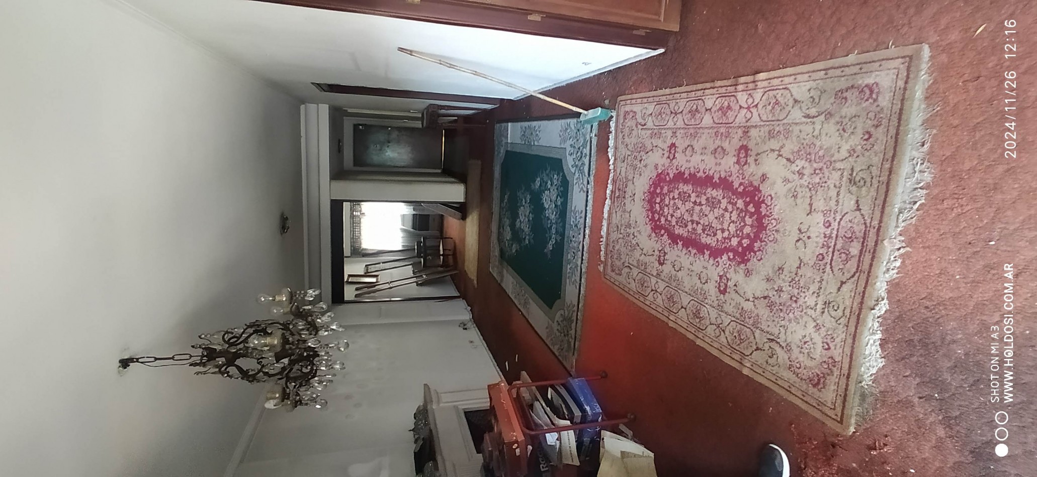 IMPORTANTE DEPARTAMENTO FLORESTA 5 ambientes y comedor diario o dependencia, 2 baños, 2 balcones.