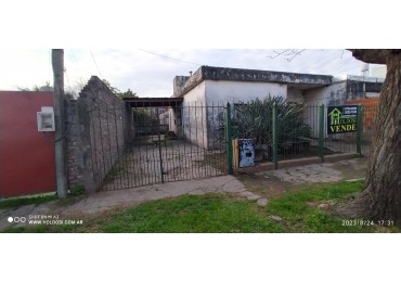 OPORTUNIDAD !!! NO APTA CREDITO Casa, lote 10x30,89, LOSA 4 amb. e/ auto, B° Sta. Lucia, Grand Bourg, Malvinas Argentinas, Bs. As. 