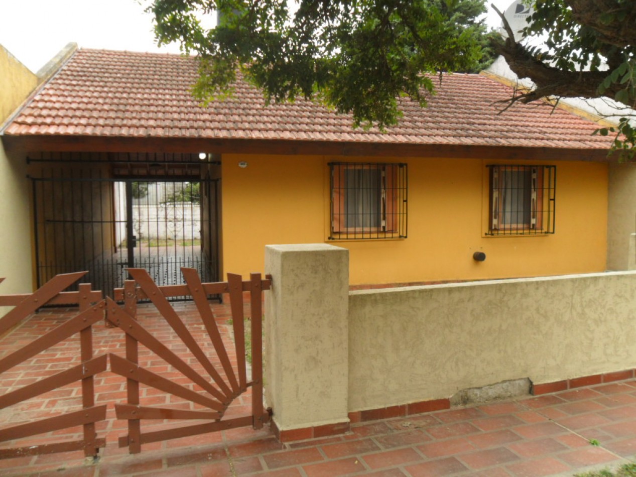 Hermosa casa de 3 amb. con todos los servicios
