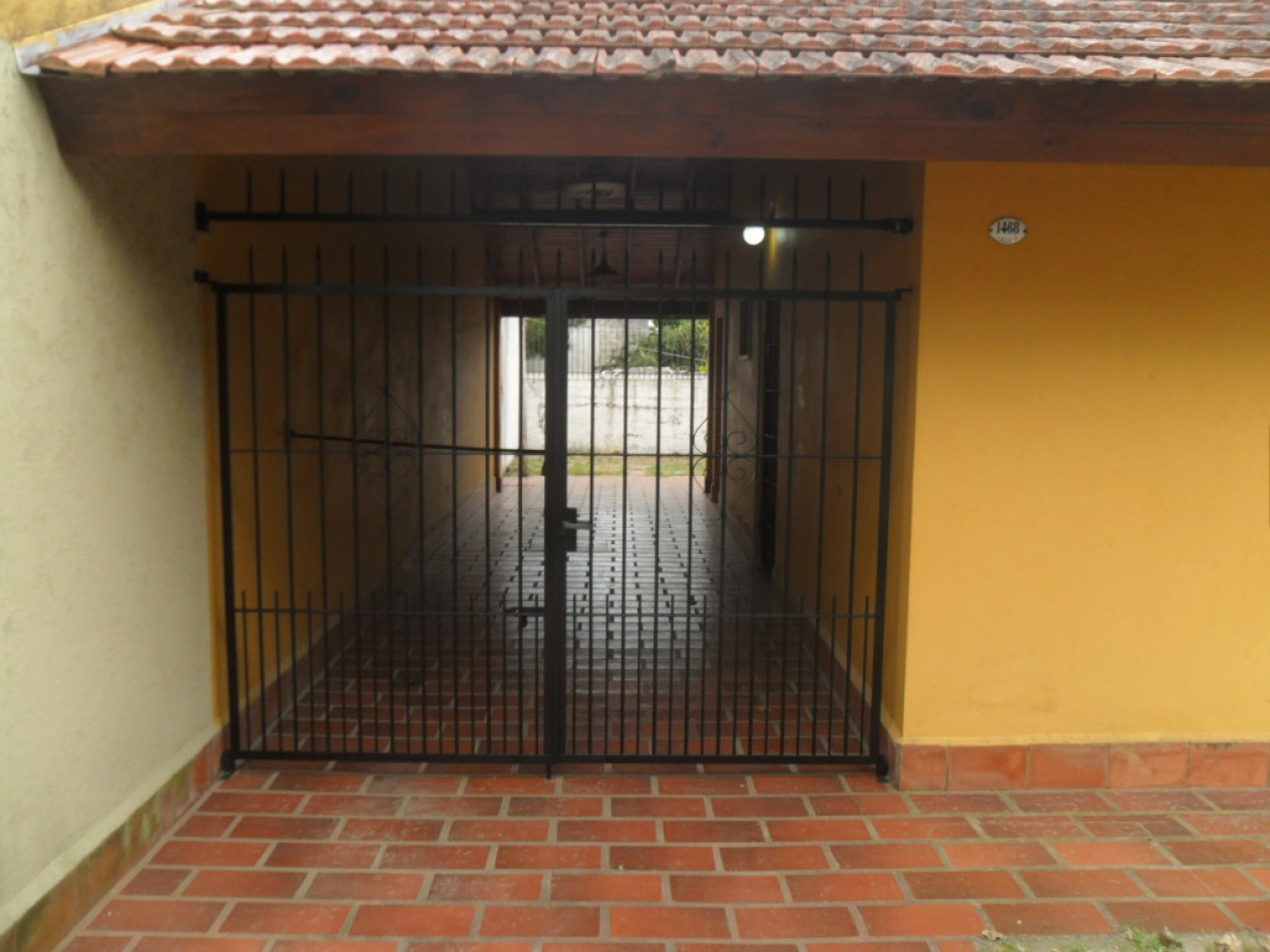 Hermosa casa de 3 amb. con todos los servicios