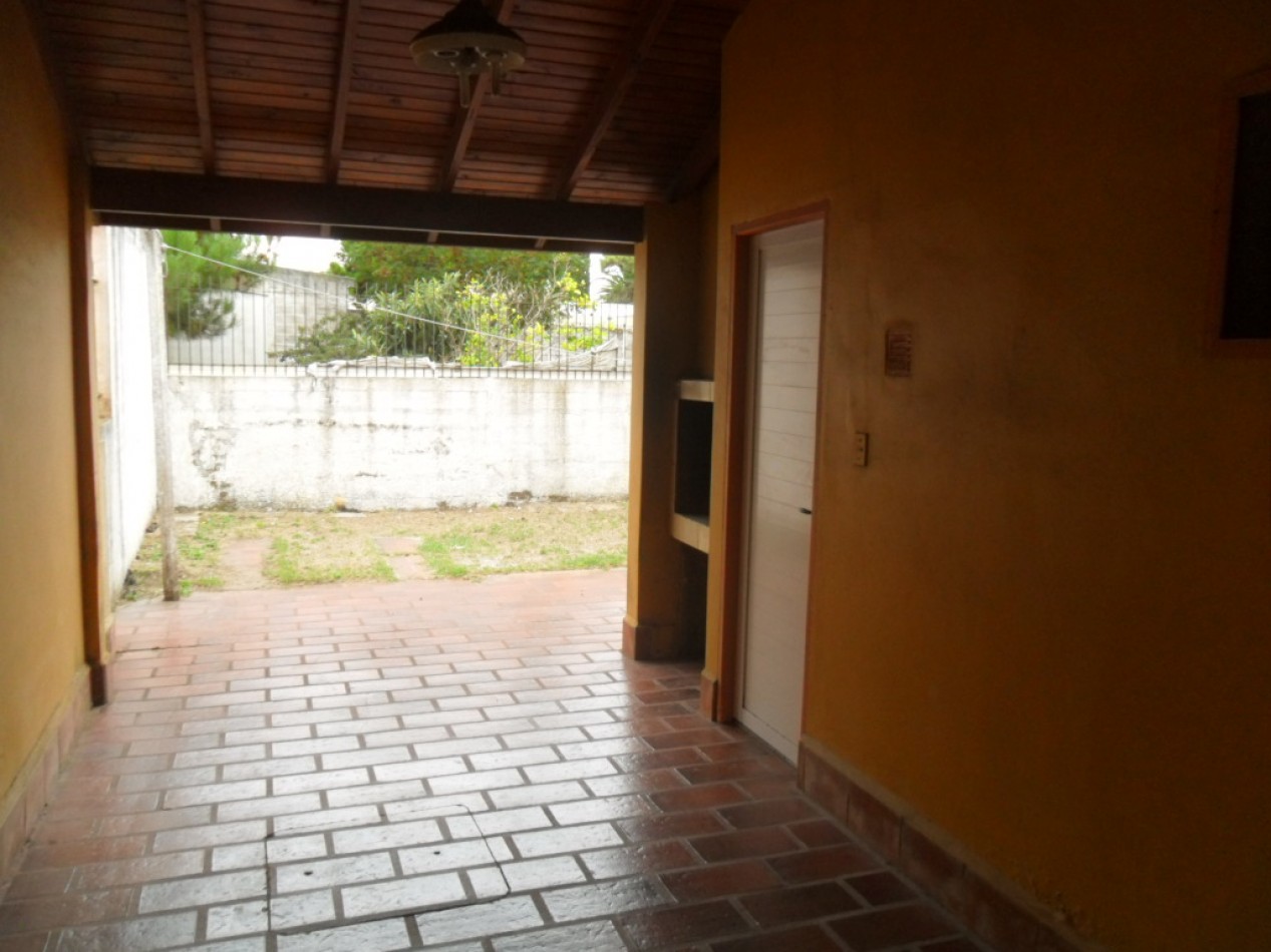Hermosa casa de 3 amb. con todos los servicios