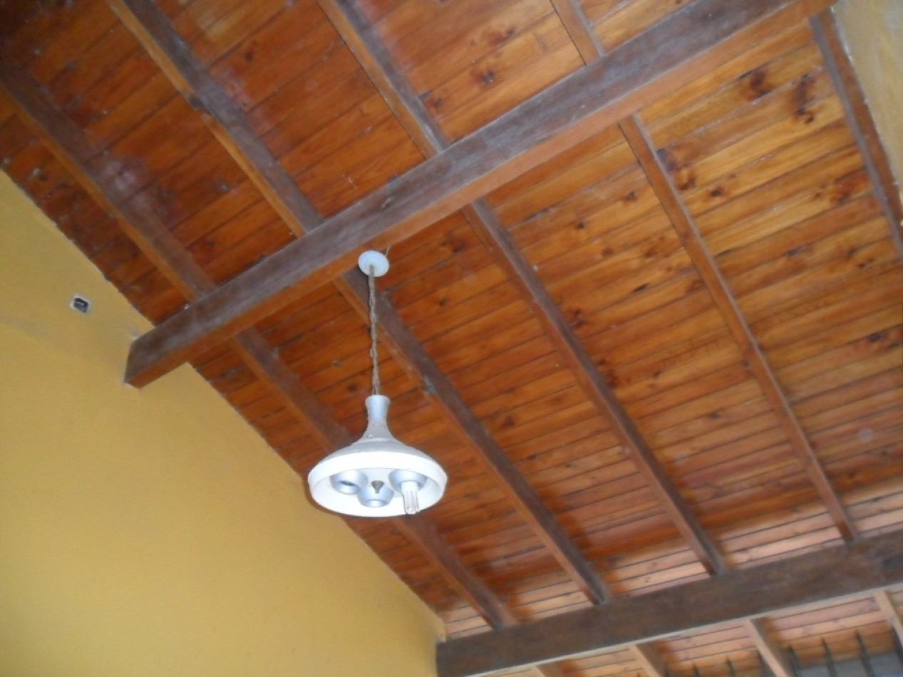 Hermosa casa de 3 amb. con todos los servicios