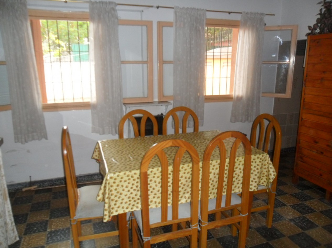 Hermosa casa de 3 amb. con todos los servicios