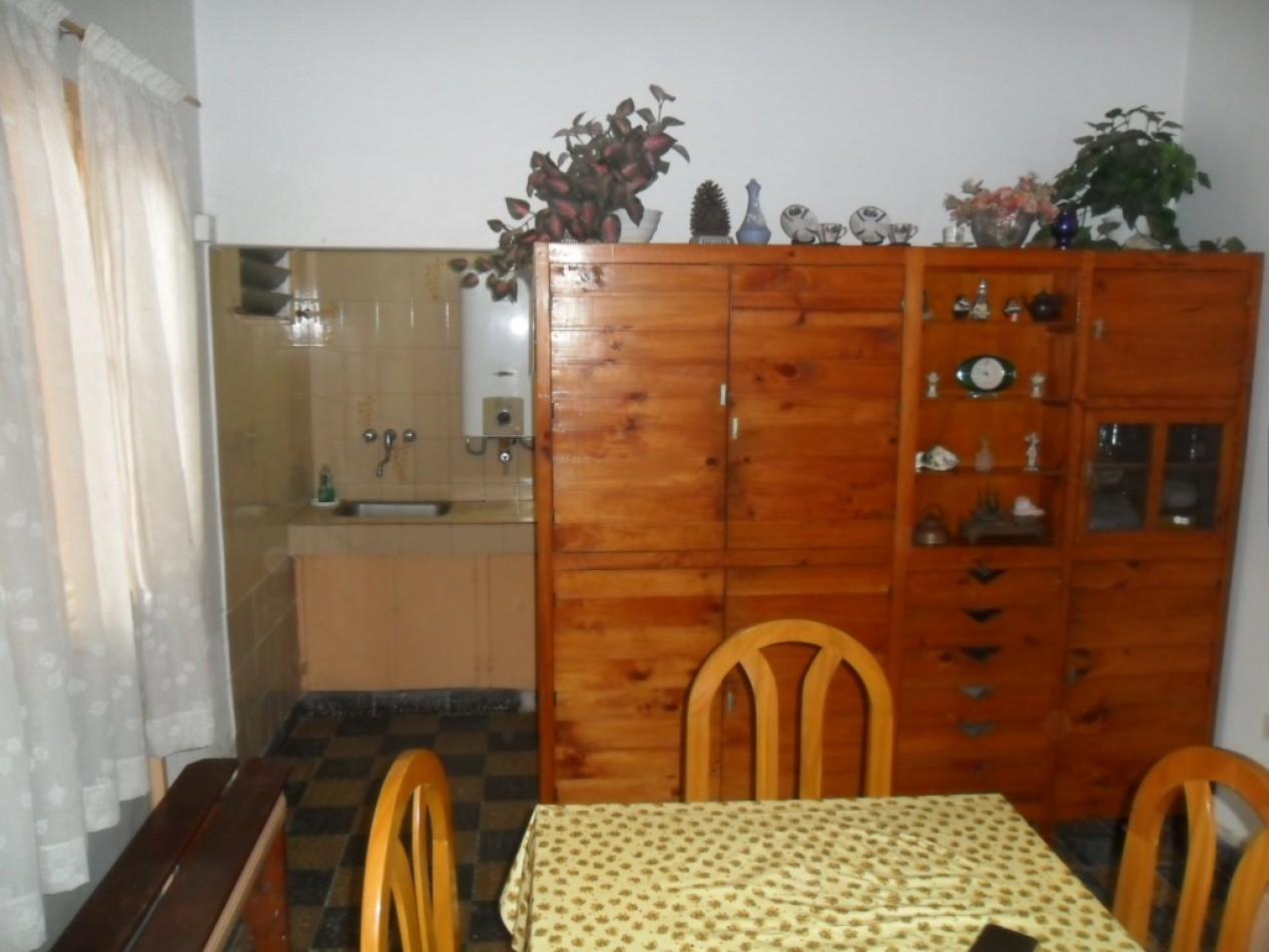 Hermosa casa de 3 amb. con todos los servicios