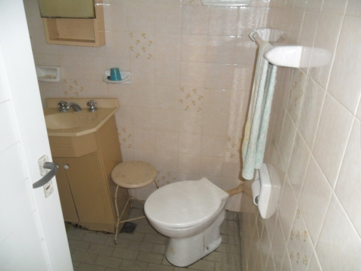 Hermosa casa de 3 amb. con todos los servicios