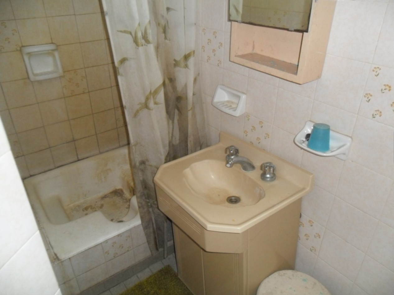 Hermosa casa de 3 amb. con todos los servicios