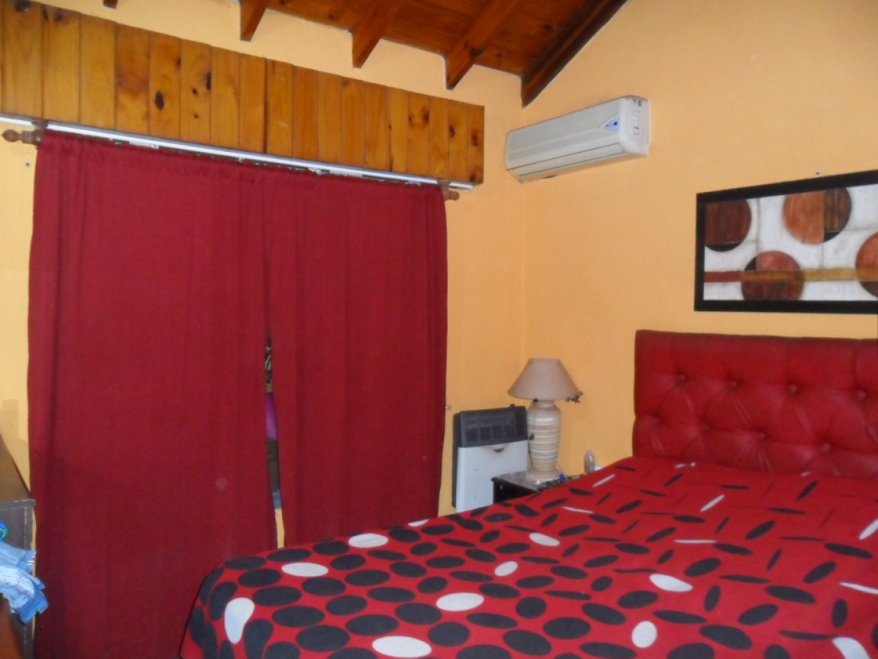 Casa  3 Amb. con depto. 2 Amb Calle 8 e 12 y Av. II