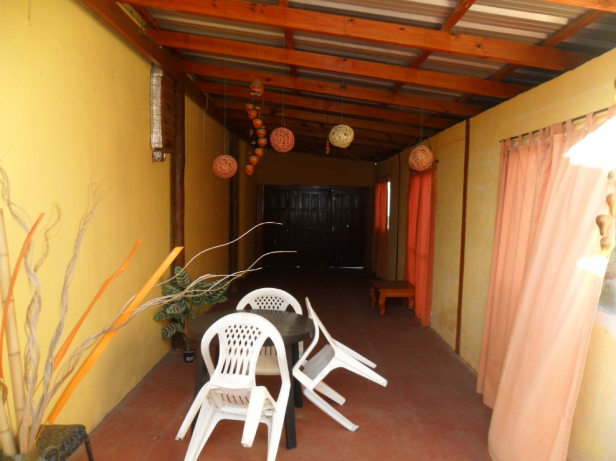 Casa  3 Amb. con depto. 2 Amb Calle 8 e 12 y Av. II