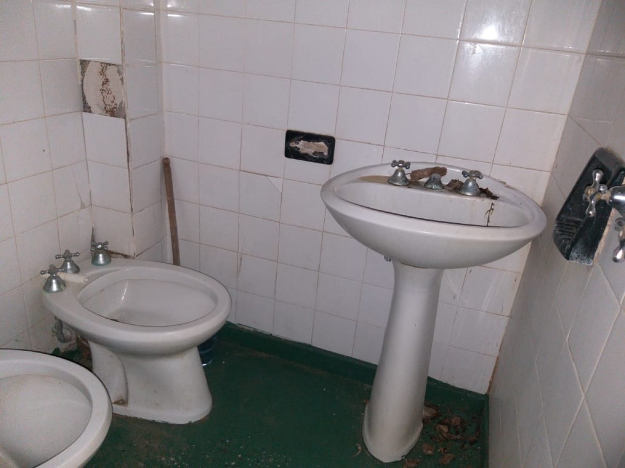 OPORTUNIDAD 2 deptos. con espacio aereo en barrio tala 