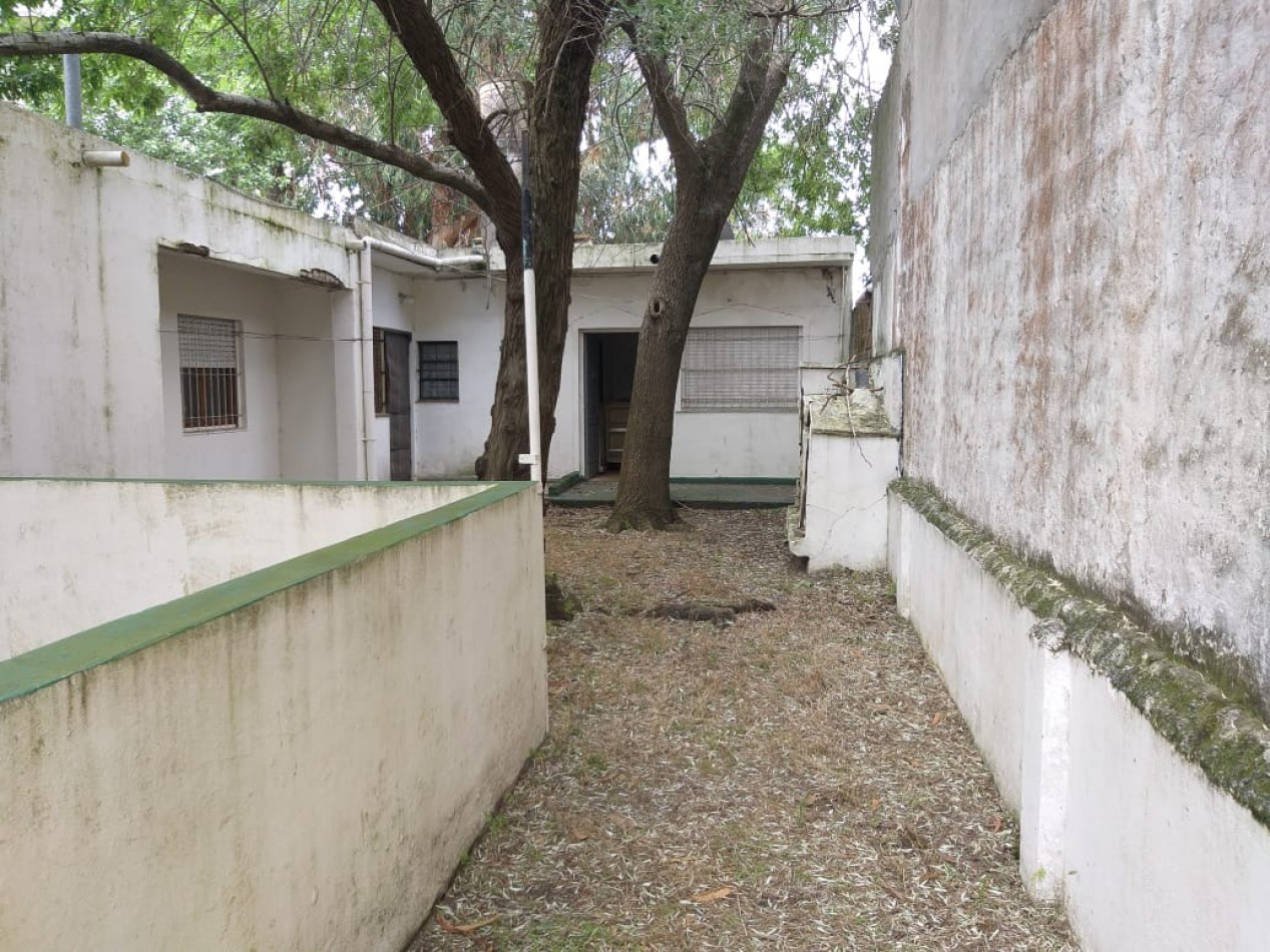 OPORTUNIDAD 2 deptos. con espacio aereo en barrio tala 