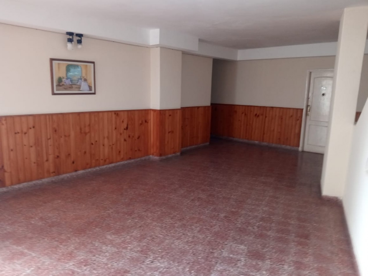 Monoambiente centrico frente Plaza Pereira  