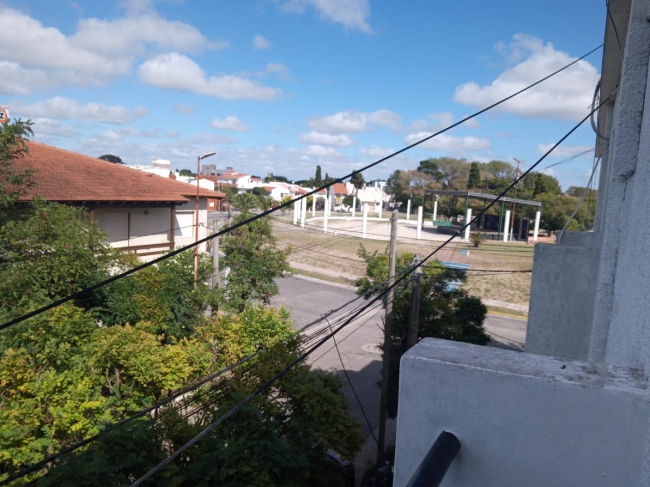 Monoambiente centrico frente Plaza Pereira  