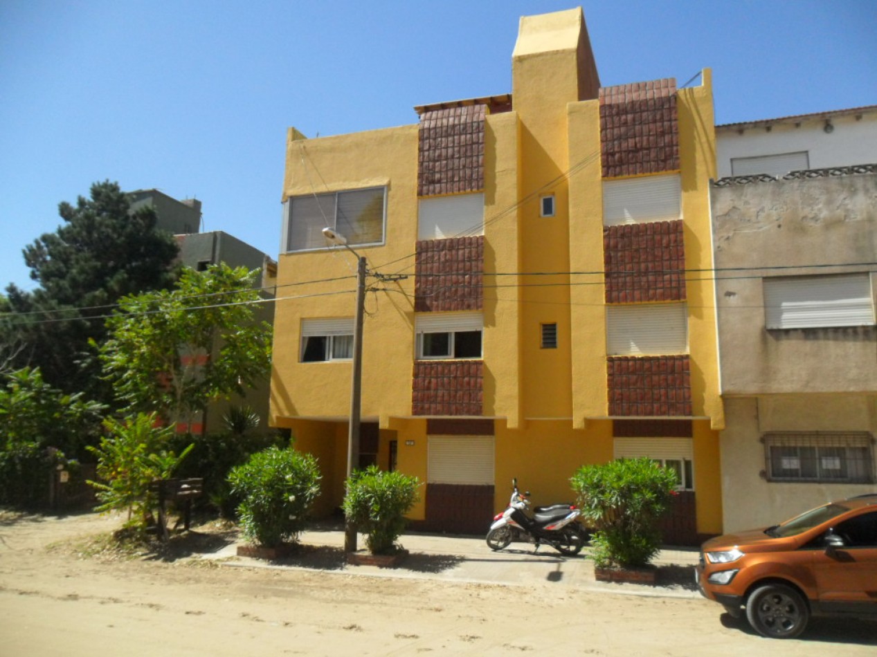 Depto PB de 2 amb. a 100 Mts del mar 