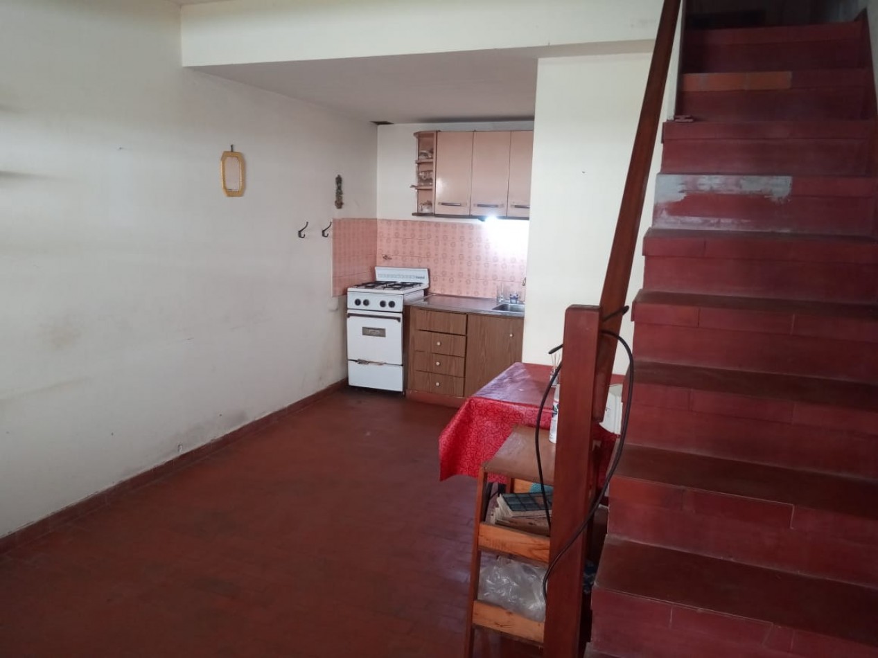 Duplex 2 amb. c/patio centrico  