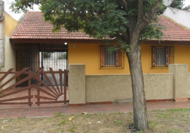 Hermosa casa de 3 amb. con todos los servicios